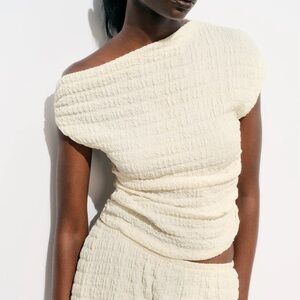 NWT Zara Asymmetrical Top